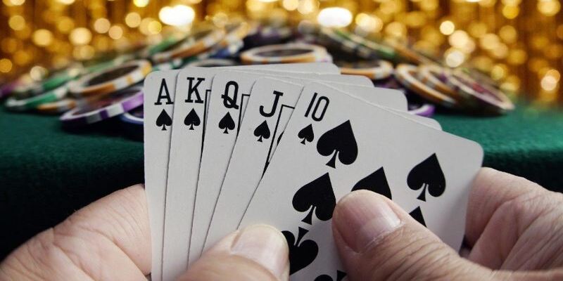 Chiến thuật Poker F8bet 5 vòng thắng lớn